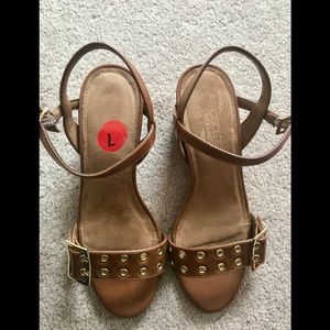 Ladies Size 7 Aerosoles Sandals NWT
